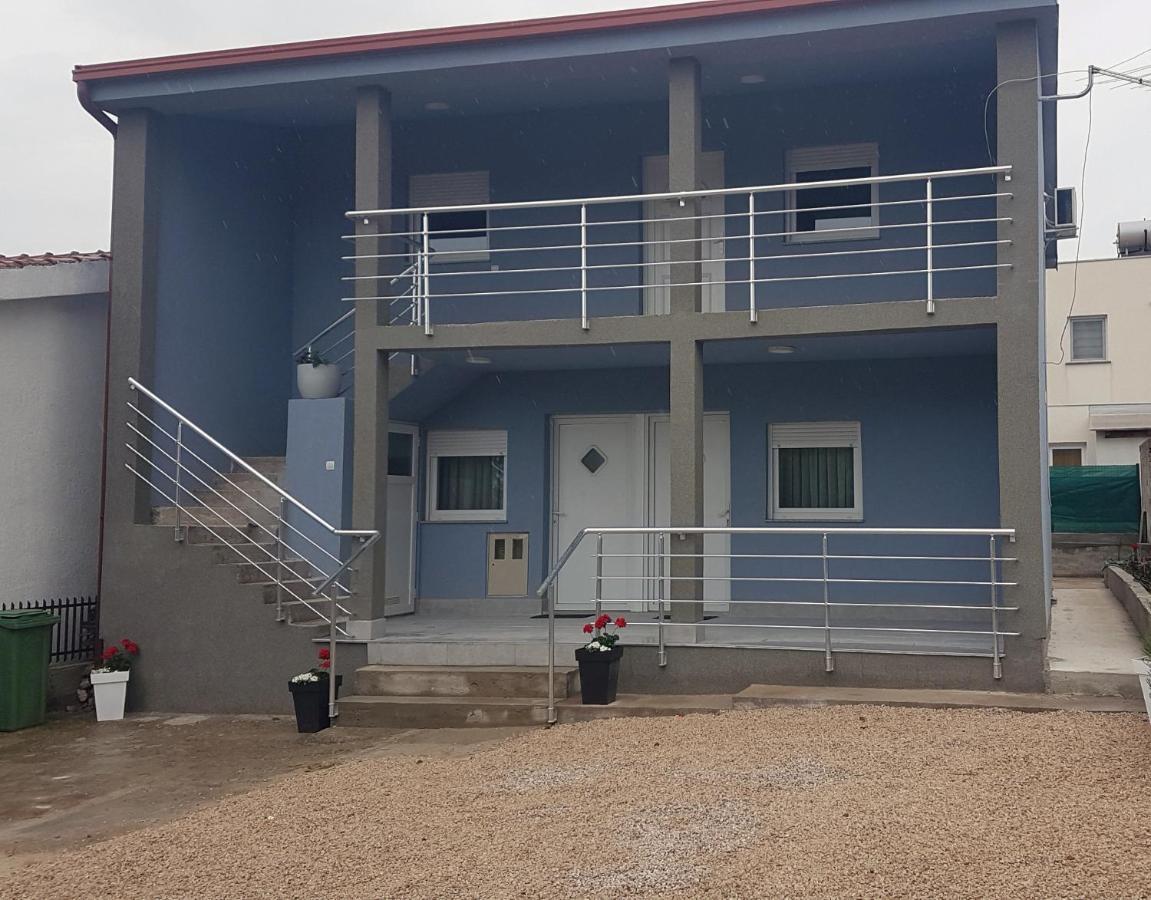Apartmani Ab Pirovac Luaran gambar